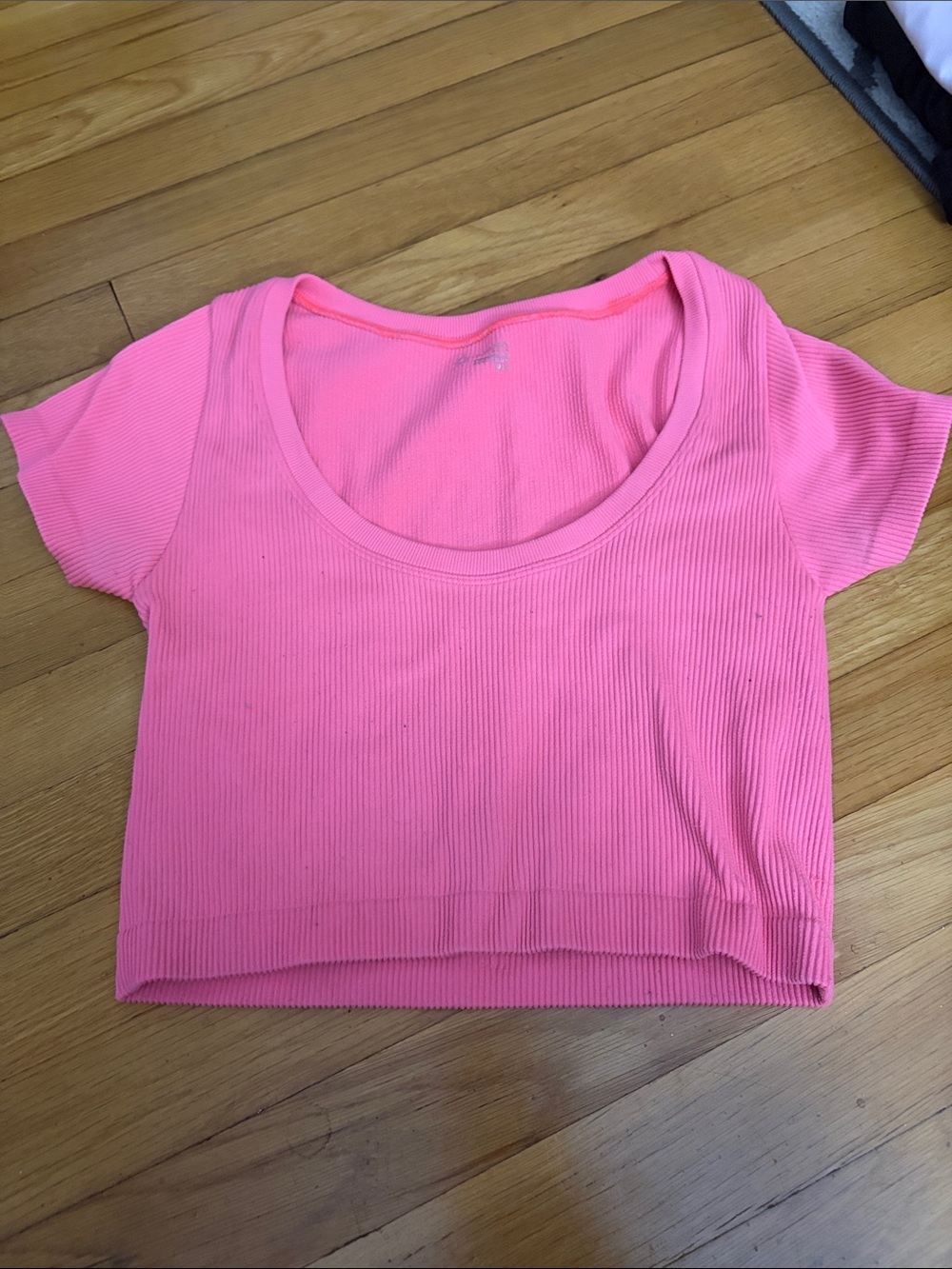 Aeropostale Neon Pink Ribbed Scoop-Neck Crop Tee